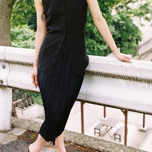 LFM, Lexx Finger Marché Accord Crease Maxi Skirt‎ One Size In Black NWT